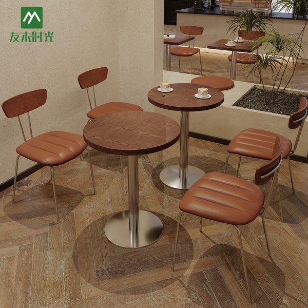 Commercial-grade Brown Cafe Table and Chair Set – High-quality Solid Wood Table and Metal Chairs