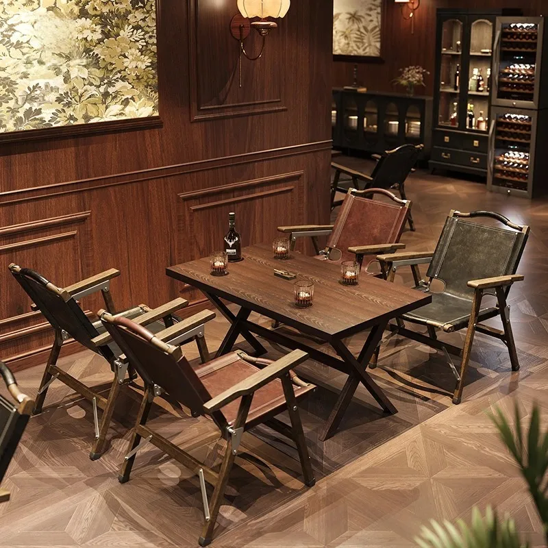 원목 식당 테이블과 의자