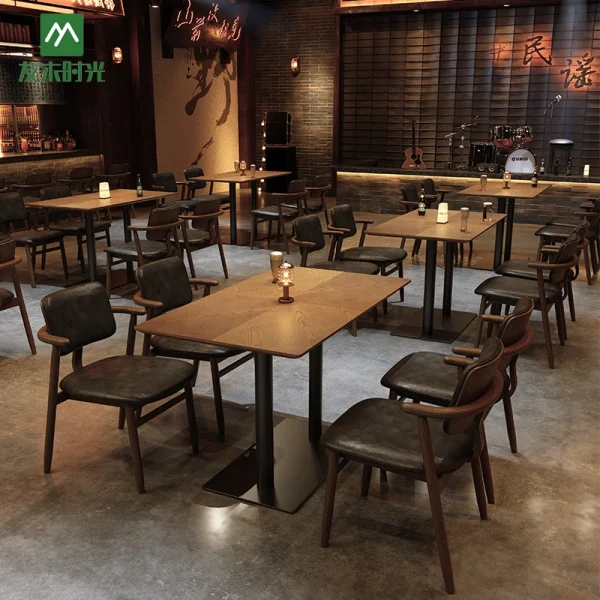 Vintage-style Restaurant Solid Wood Table and Chair Sets, Suitable for Upscale Country Steakhouses, Cafes, Bars, Etc.