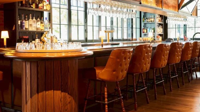 dry climate pub furniture