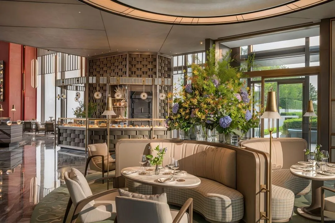 high-end café