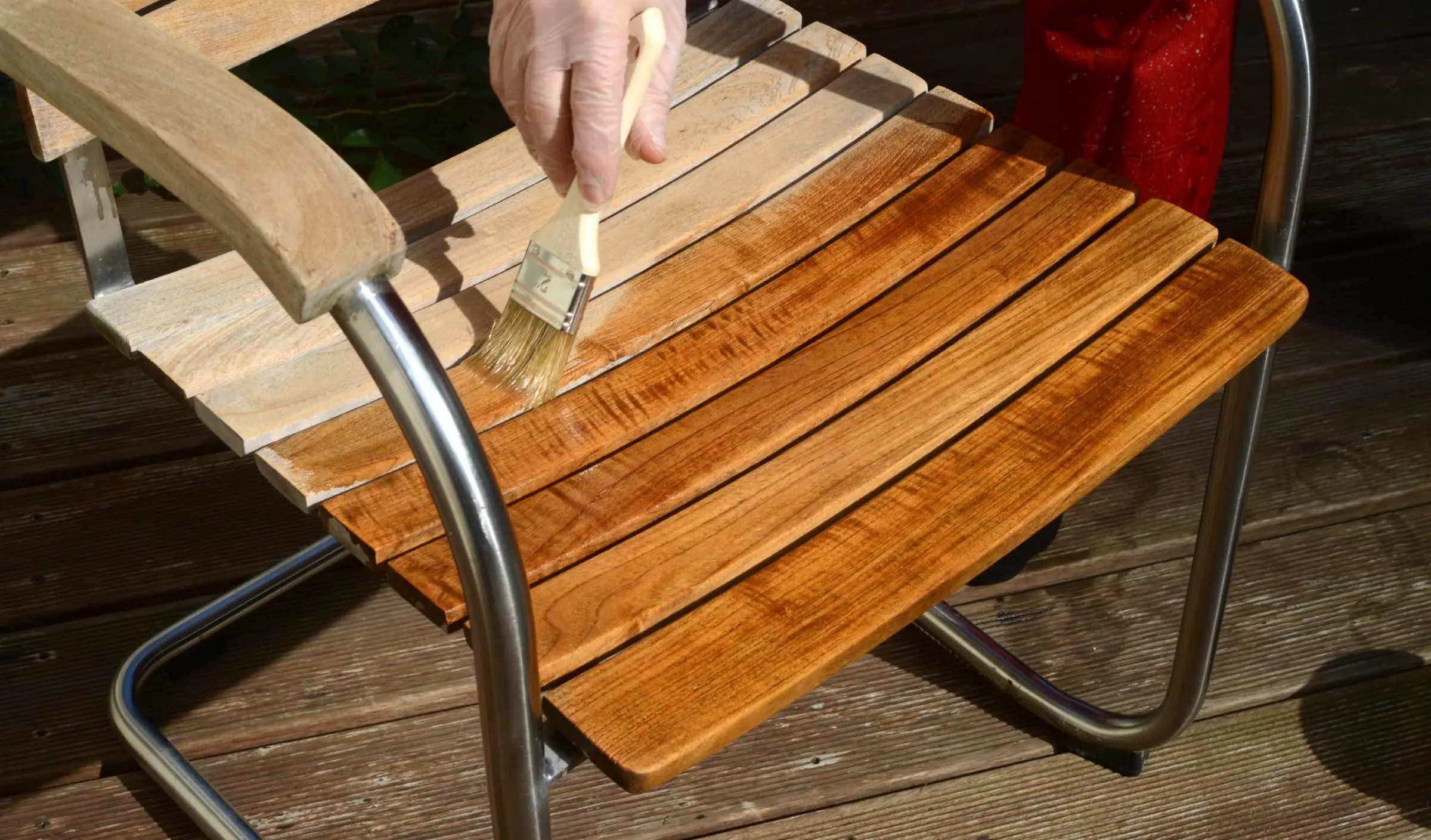 oiling teak outdoor furniture