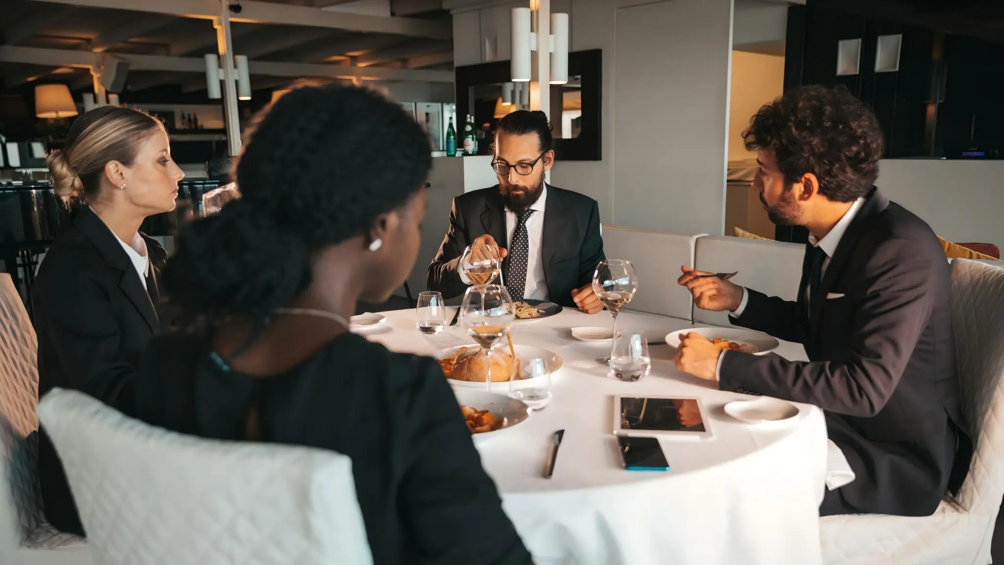 restaurant suitable for business clients